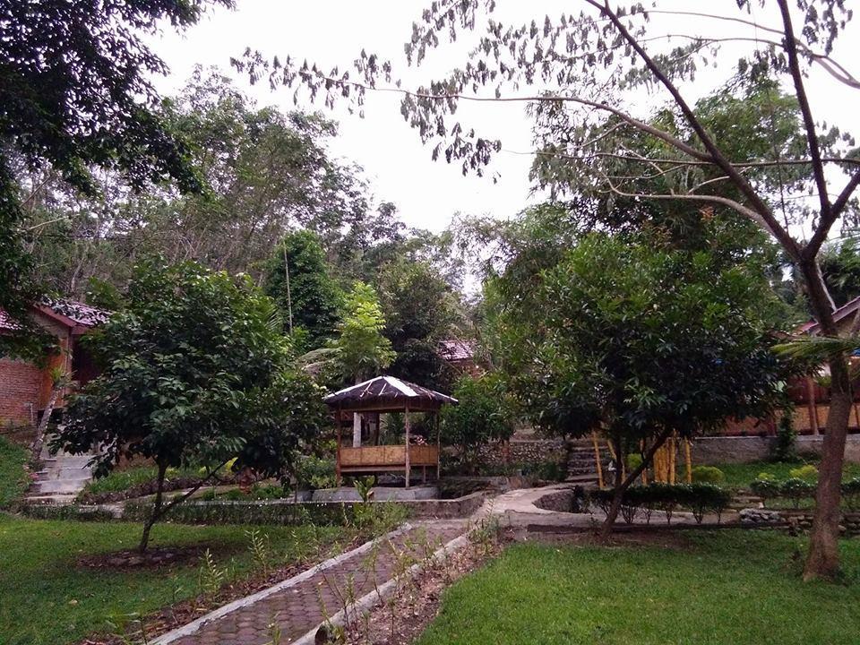 Orchid Bungalow & Restaurant Hotel Timbanglawang Екстериор снимка